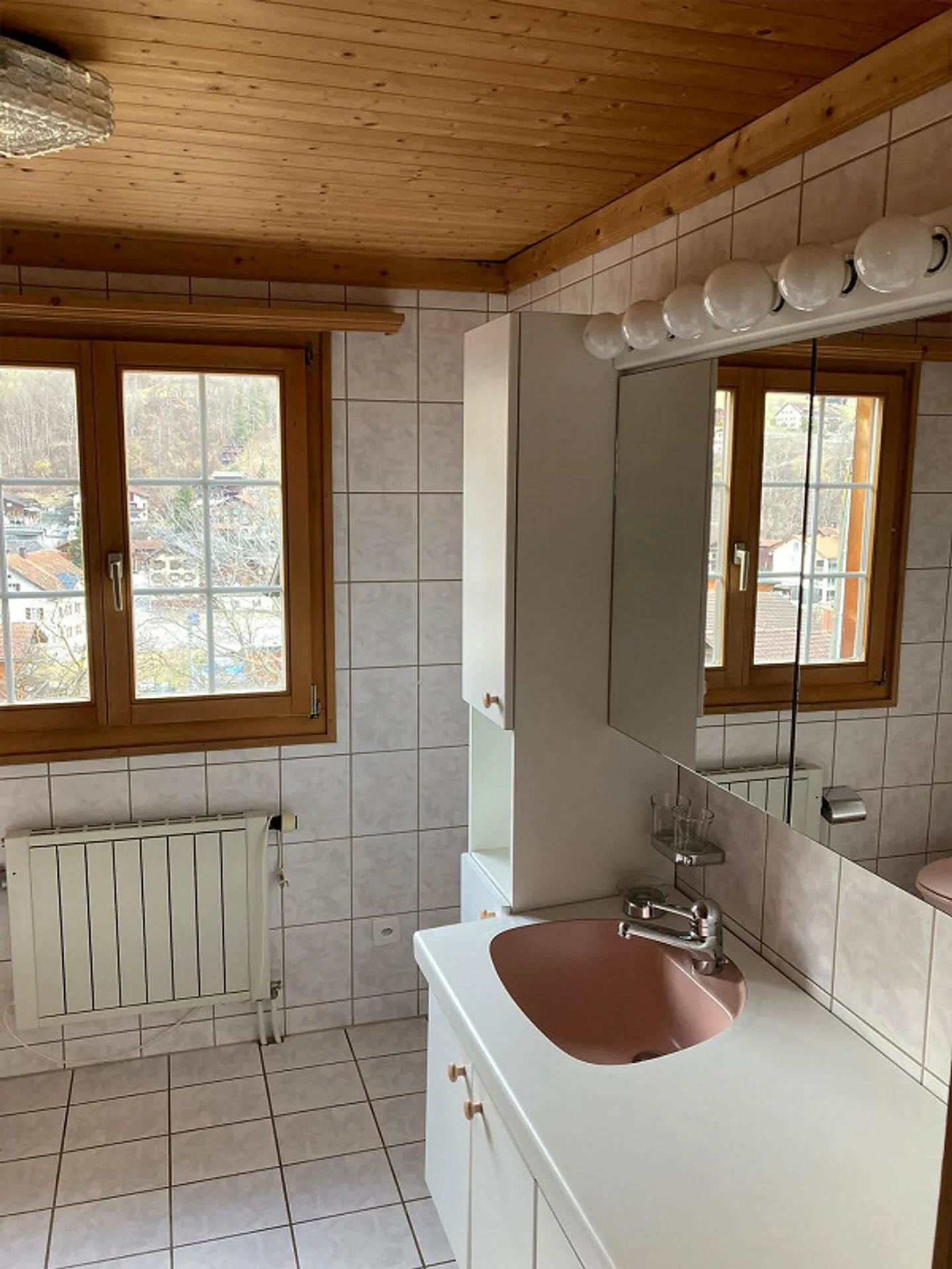 Family or Holiday Home - Photo 12 of 26