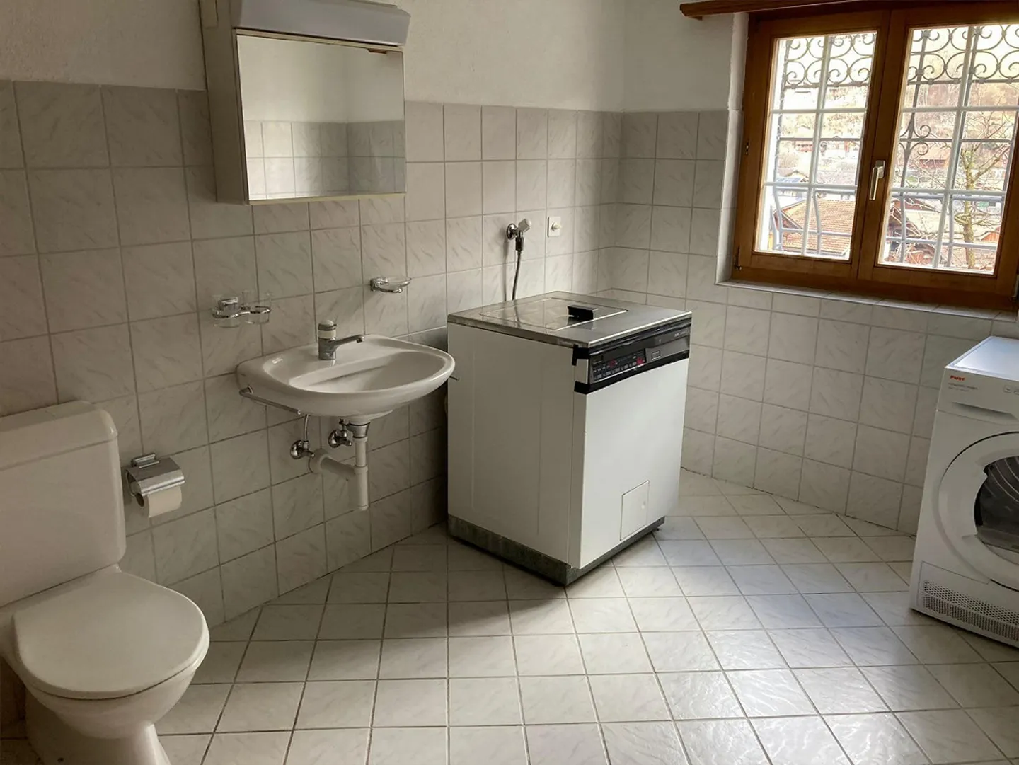 Family or Holiday Home - Photo 19 of 26