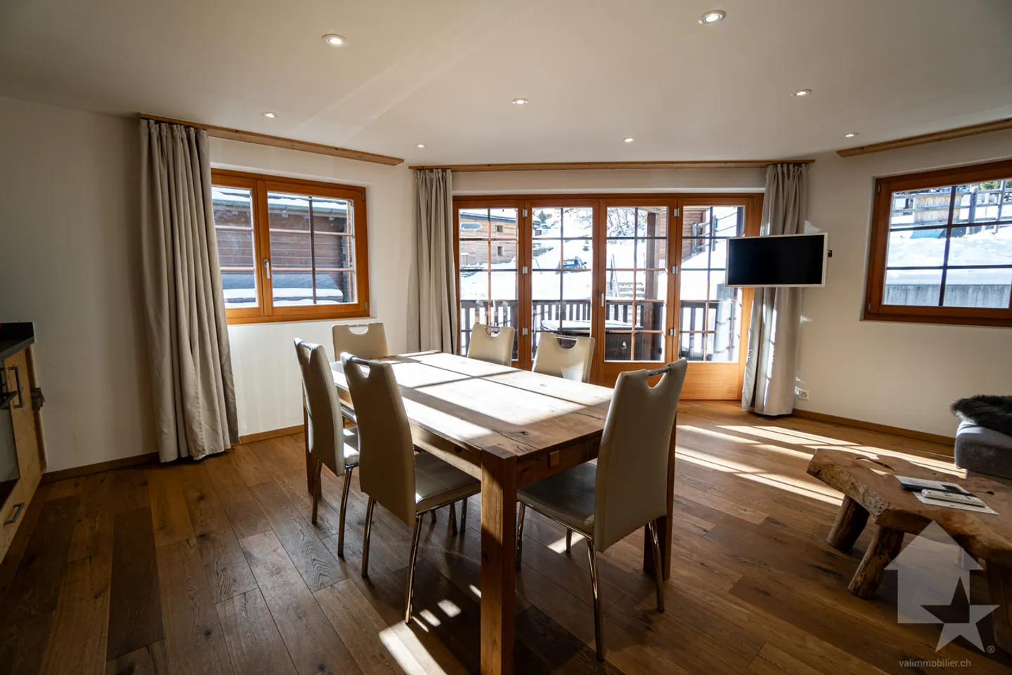 Charming apartment in the village center - Photo 3 of 17