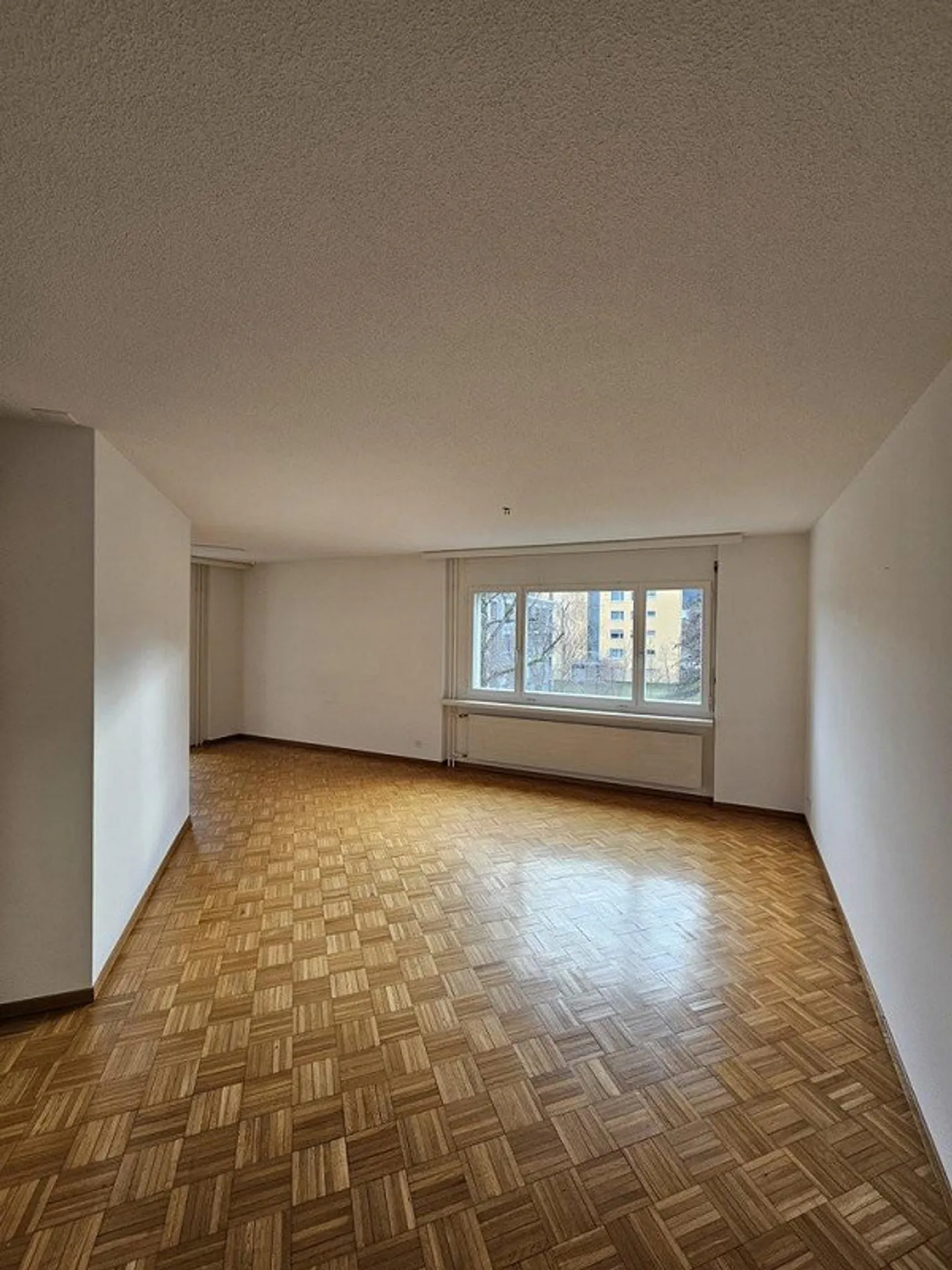 Appartamento ristrutturato al confine tra Affoltern/Oerlikon - Foto 3 di 7