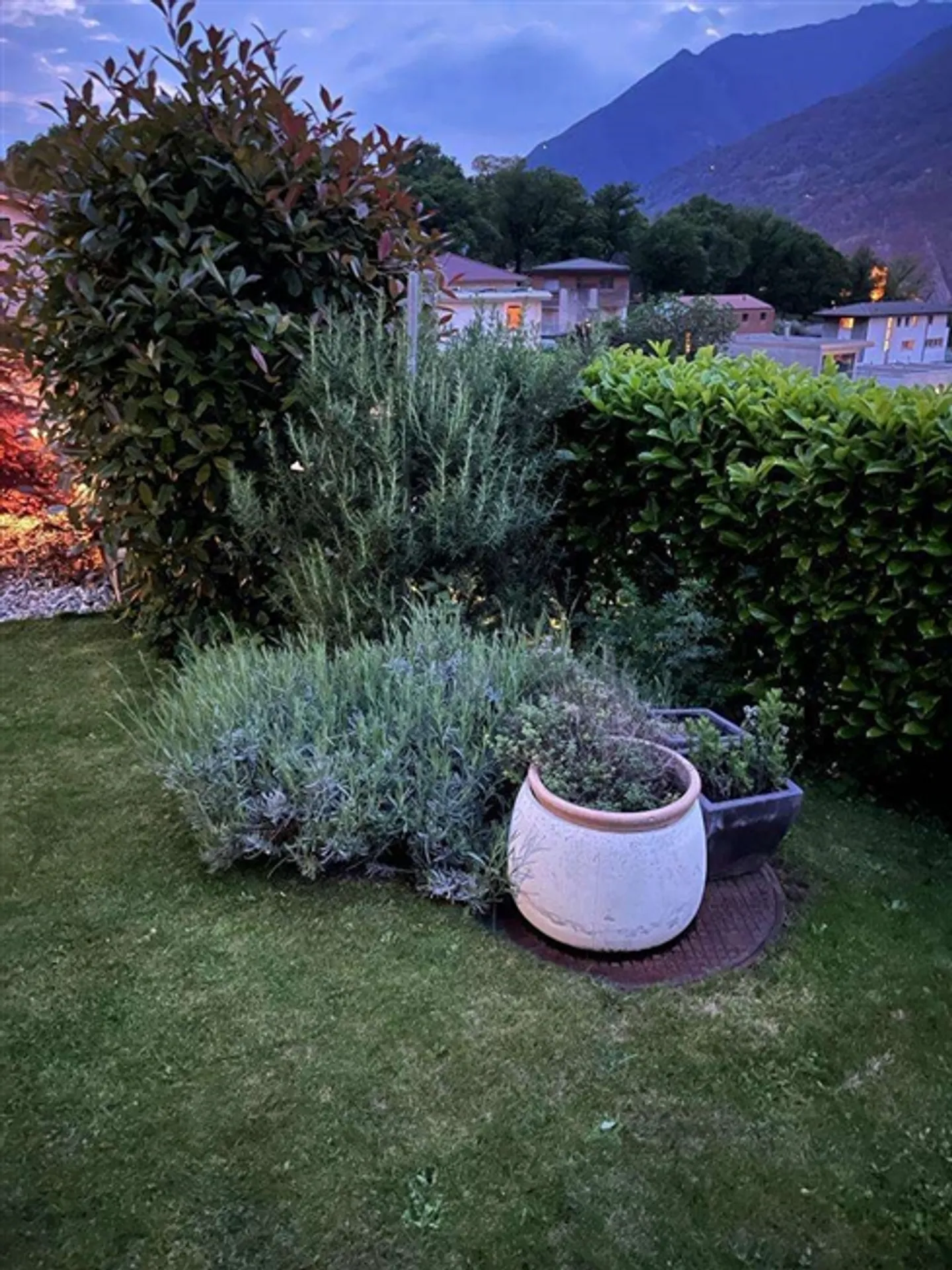 Grand et lumineux appartement avec jardin - Photo 5 sur 10