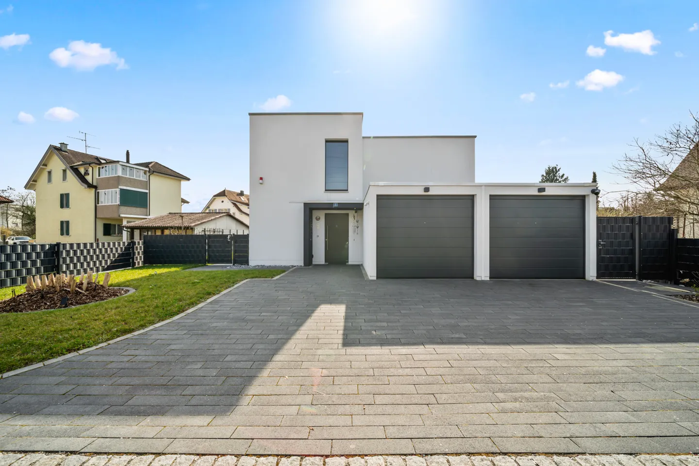 Spacious detached house with many possibilities in Möhlin - Photo 1 of 15