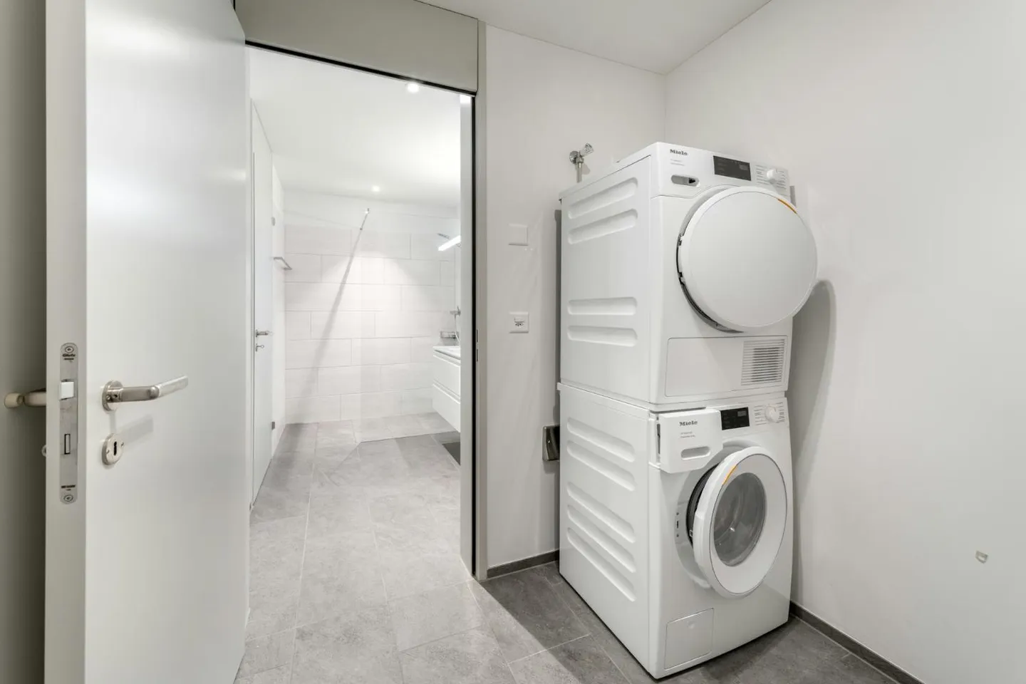 Vivere moderno nel verde - Appartamento di 2,5 stanze a Wetzikon - Foto 9 di 13