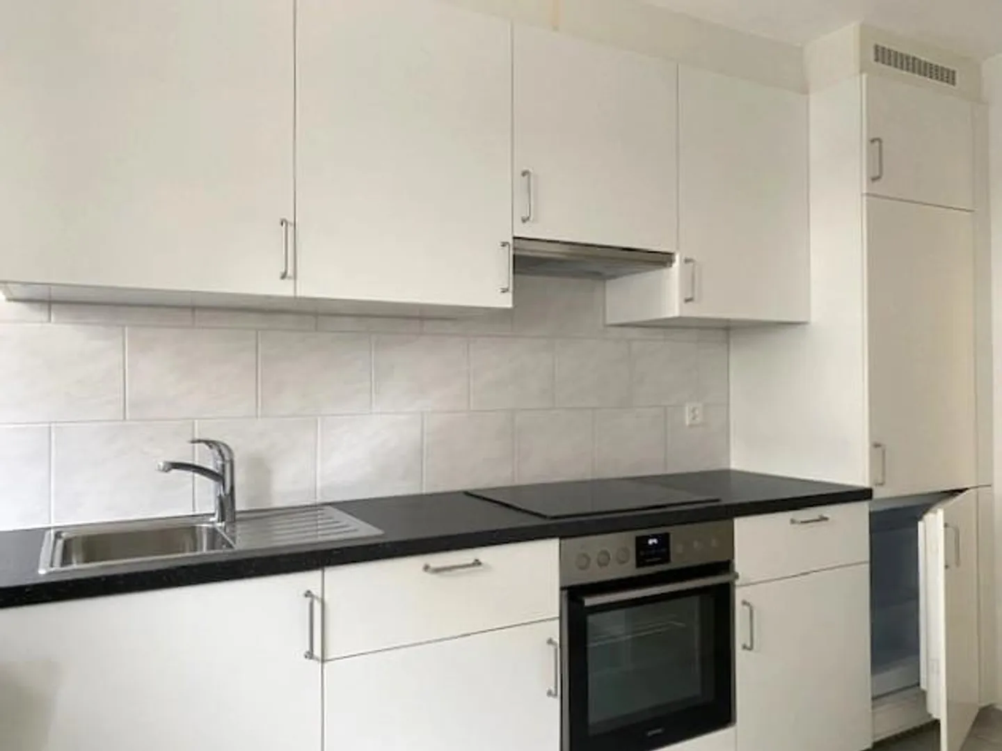 Praktische 2-Zimmer-Wohnung mit Balkon - Foto 2 von 9