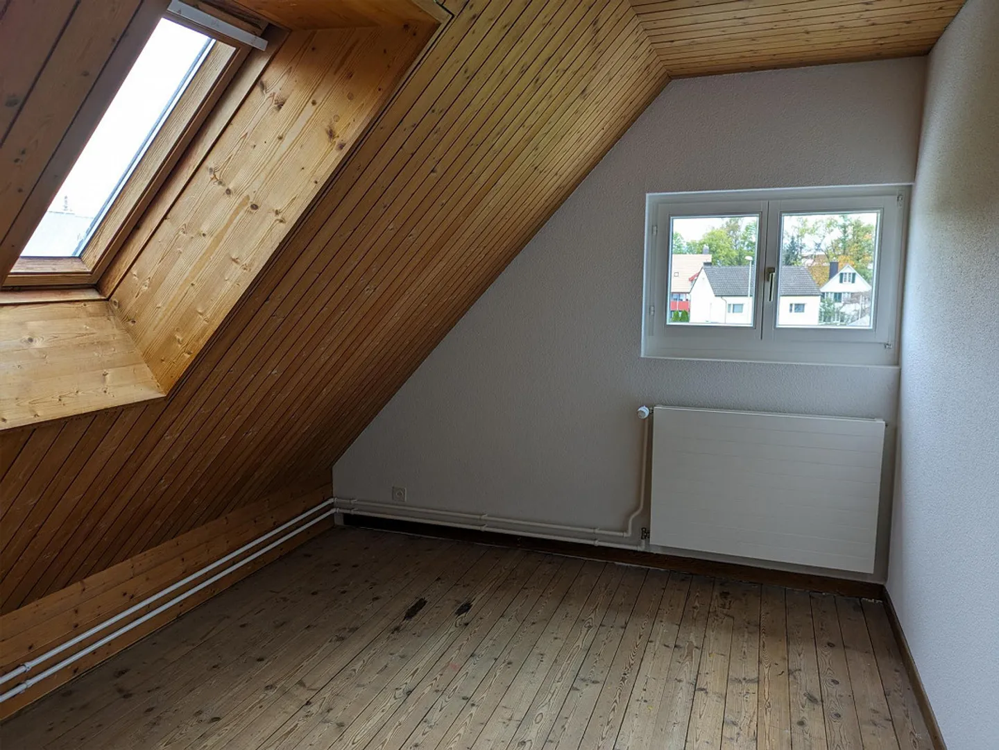 Très joli et confortable appartement sous les combles de 3,5 pièces dans un ancien bâtiment - Photo 12 sur 17