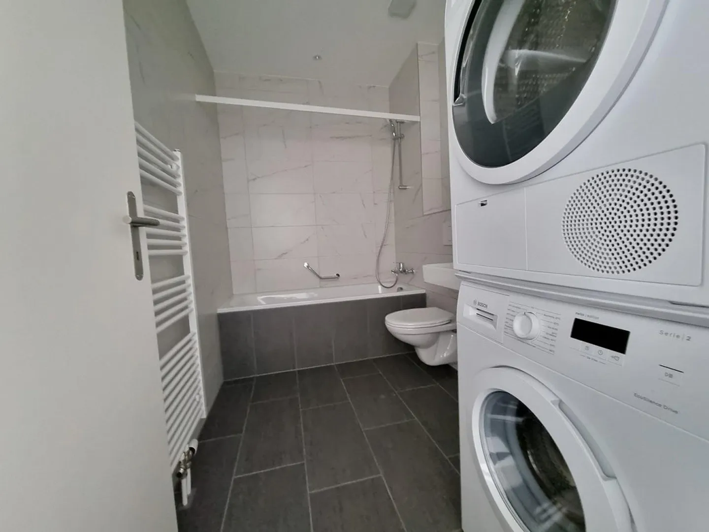 Wohnung mieten - Foto 3 von 8