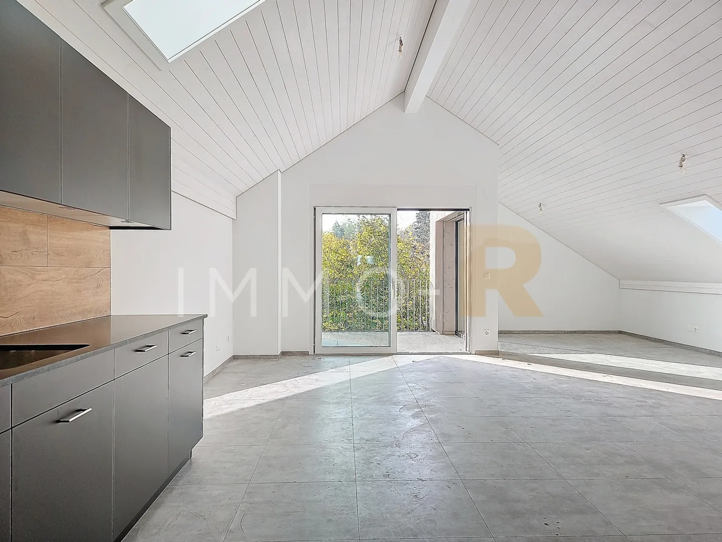 Nouvel appartement en penthouse de 5,5 pièces - Photo 2 sur 9