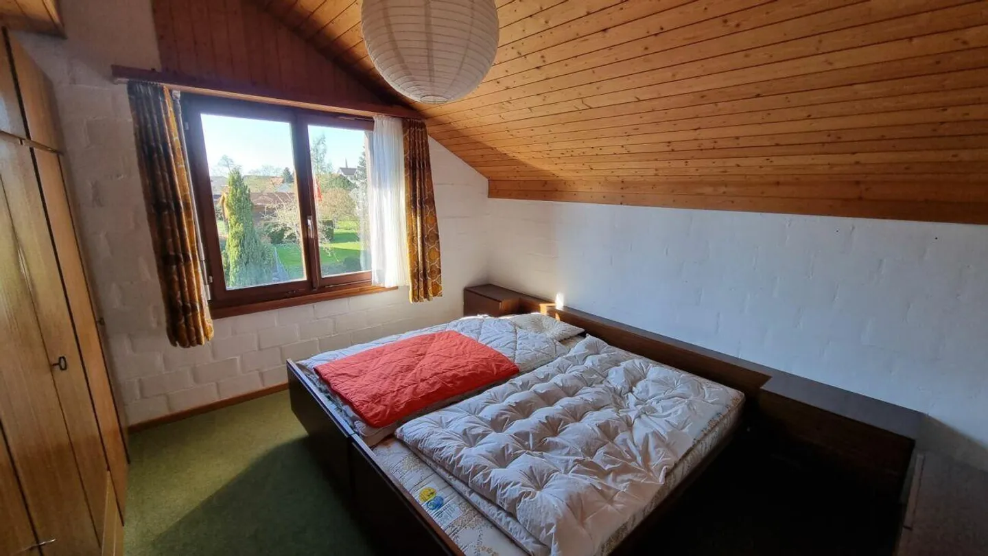 Family Oasis with Large Garden - Photo 9 of 12