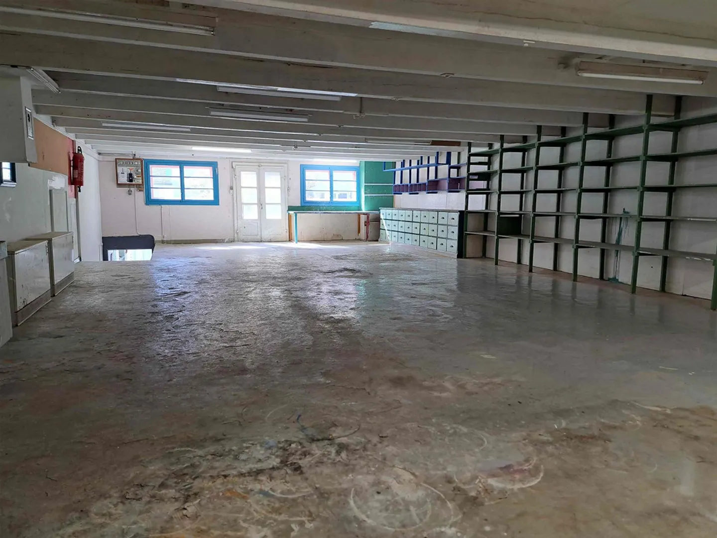 Workshop, studio and storage spaces - Photo 7 of 9