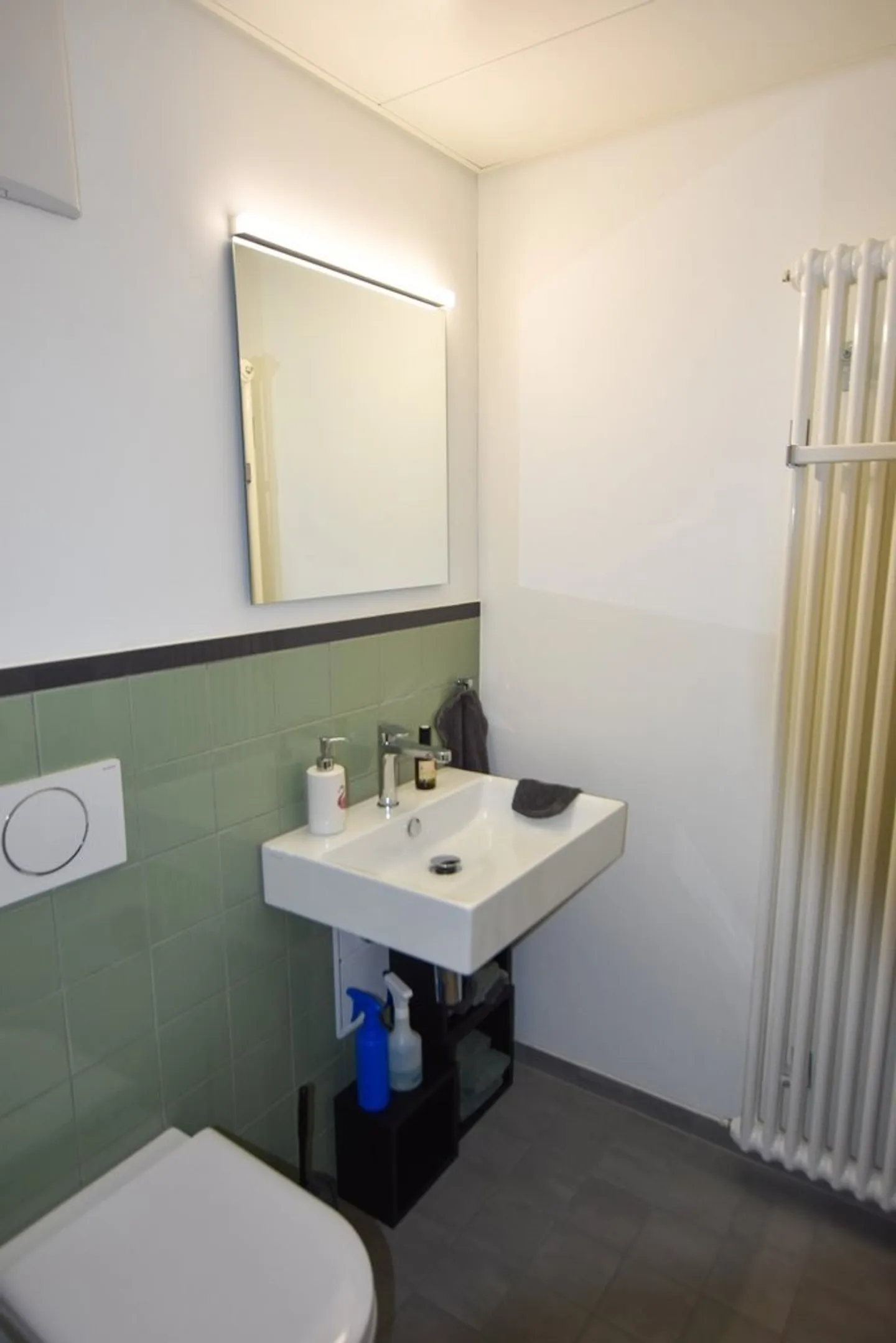 Versatile commercial space in a central location on Ostring - Photo 3 of 3