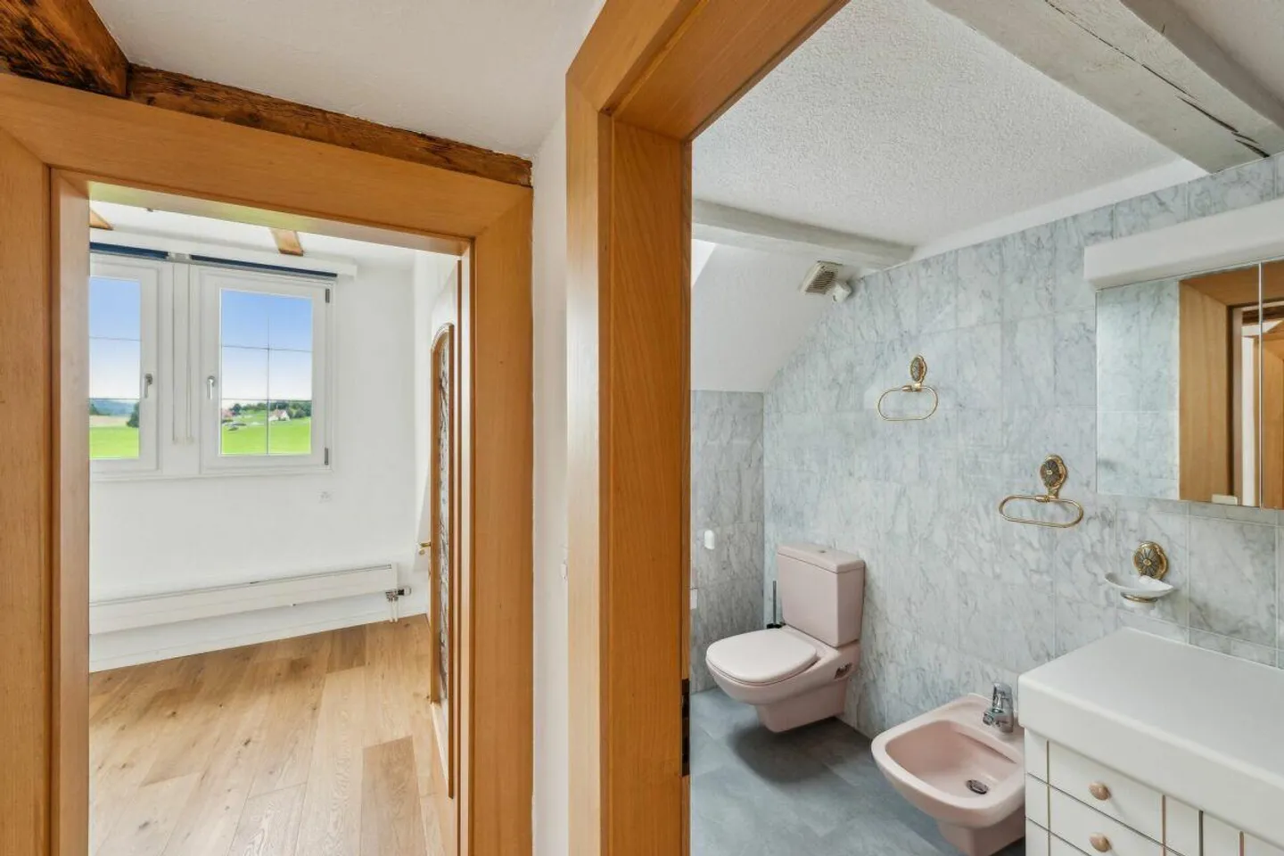 Appartamento 4.5 stanze con balcone nel verde - Foto 10 di 12