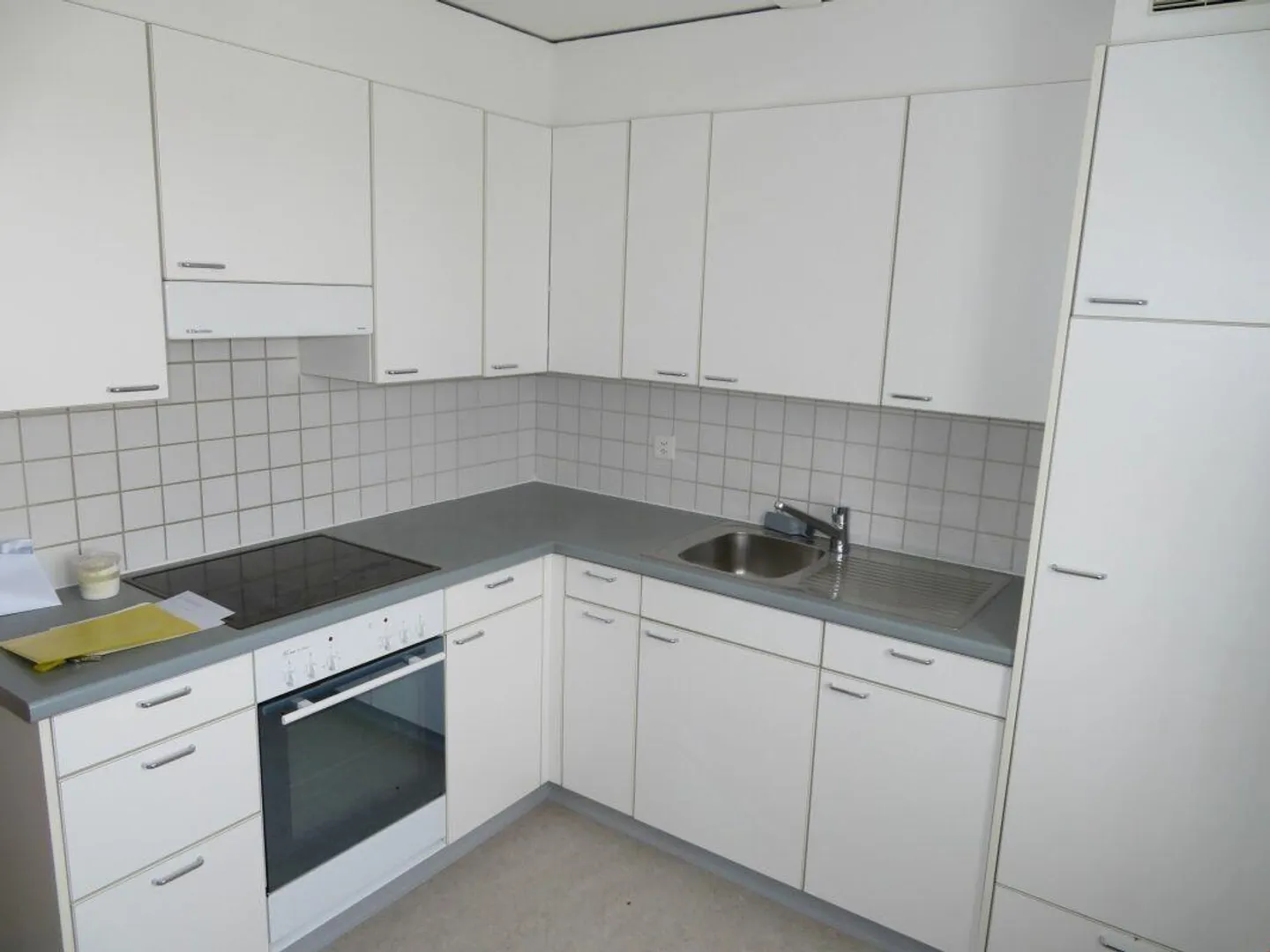 Geräumige Wohnung mit Bergsicht - Foto 2 von 9