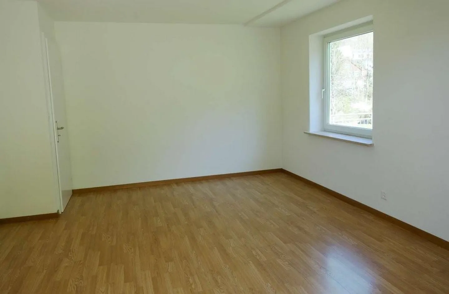 Appartamento singolo affascinante con area giardino - Foto 6 di 9