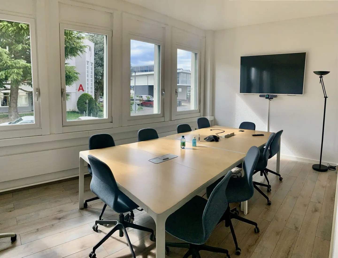 Gewerbefläche Nähe Lausanne - Foto 1 von 9