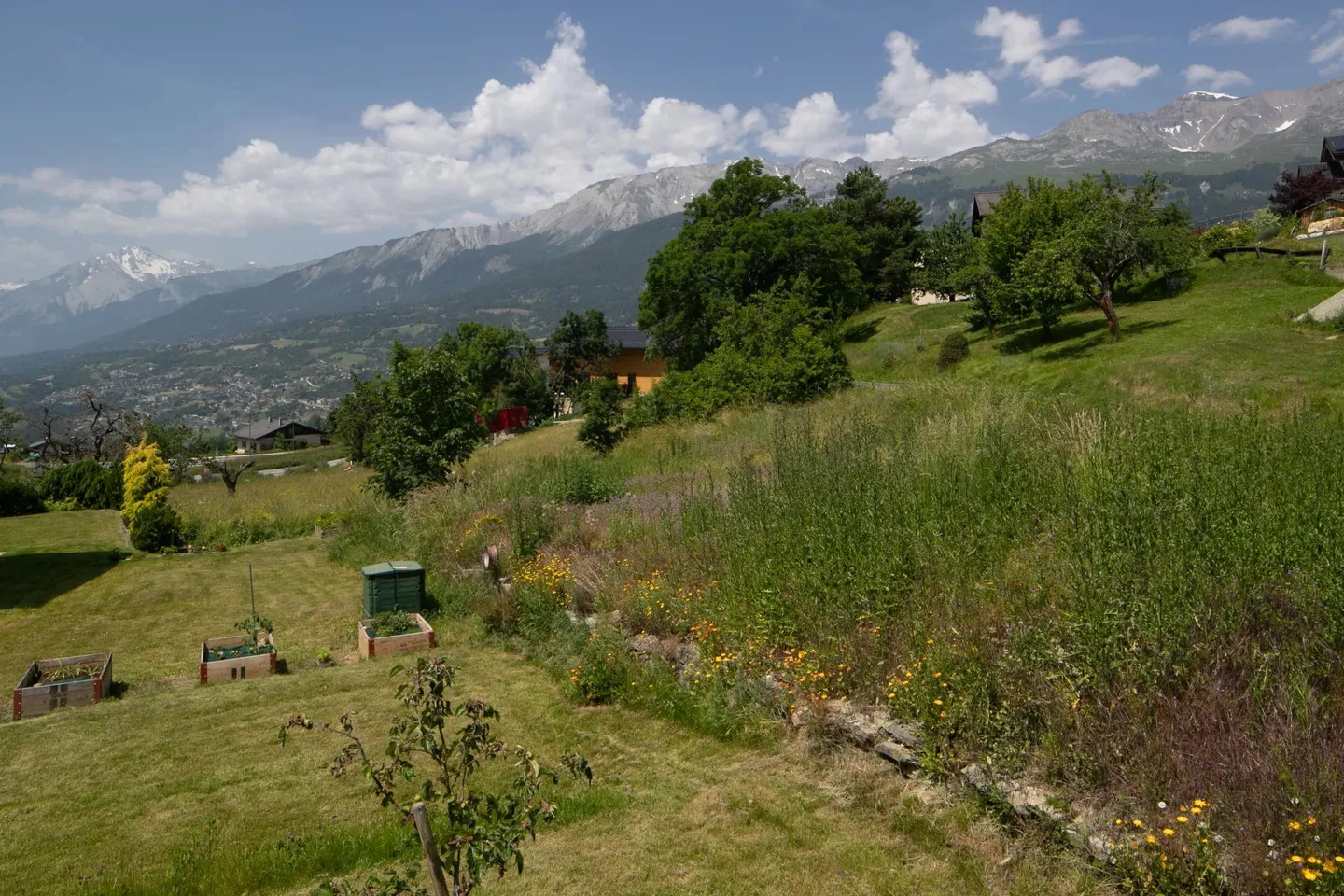 Chalet 5.5 rooms Near Crans-Montana - Photo 4 of 11