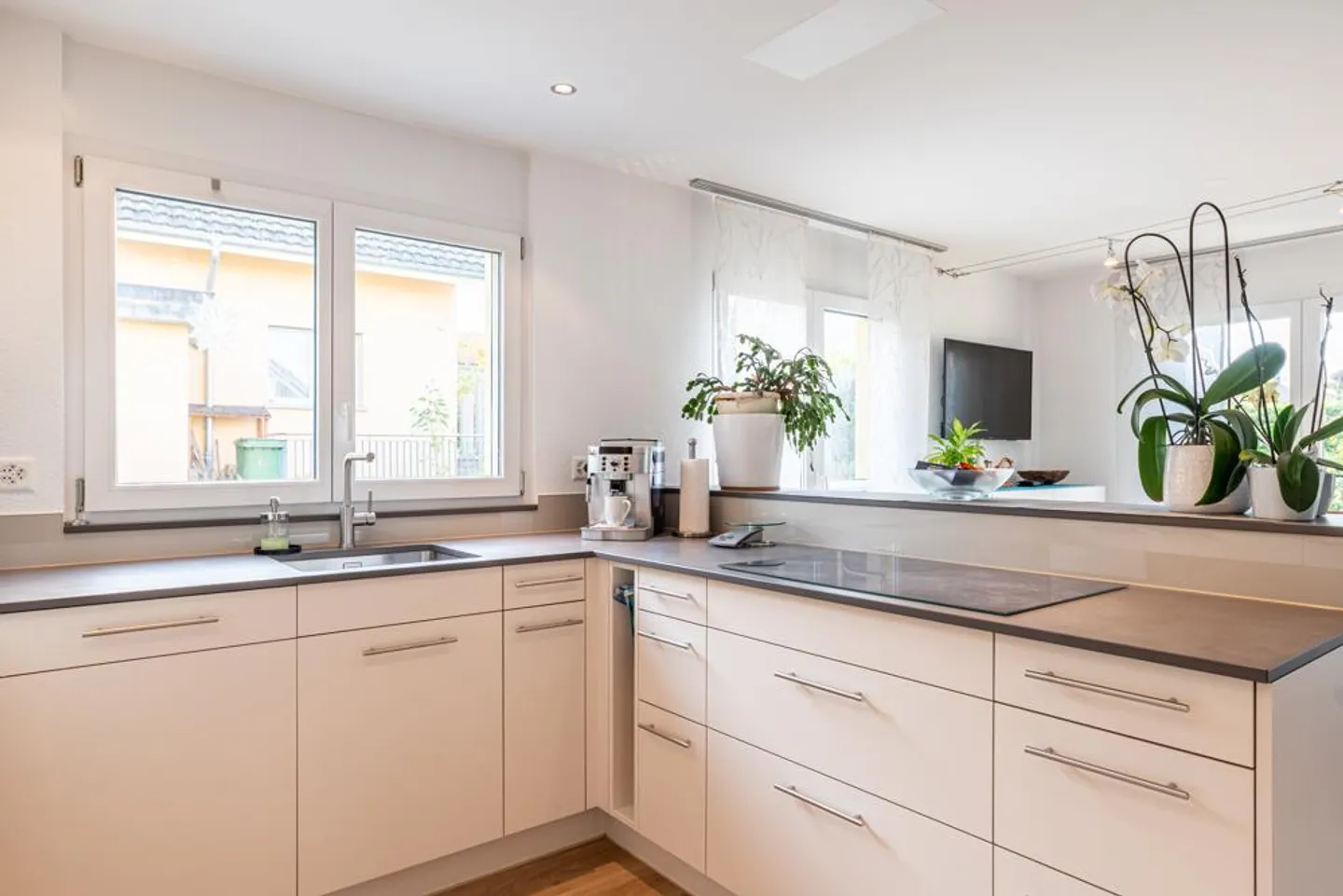 Oasis de calme avec grand jardin à Kreuzlingen - Photo 3 sur 18