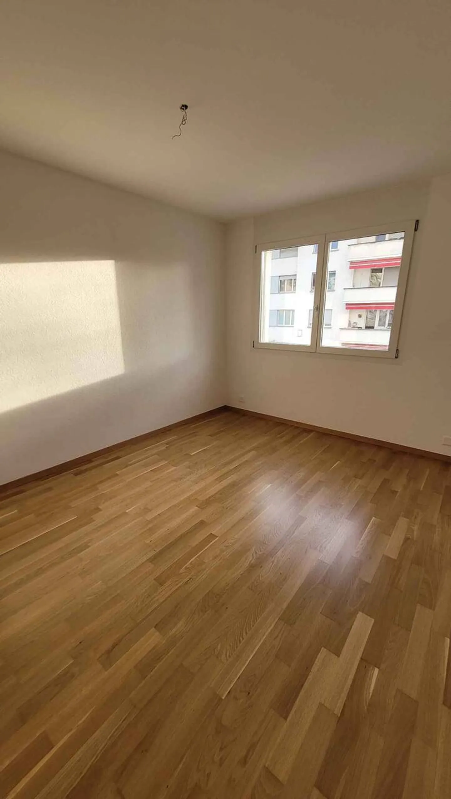 Wunderschöne Wohnung im 1. Stock mit großem Eckbalkon und schönem unverbautem Blick, nur wenige Schritte vom Stadtzentrum entfernt, vermietet verkauft - Foto 5 von 13