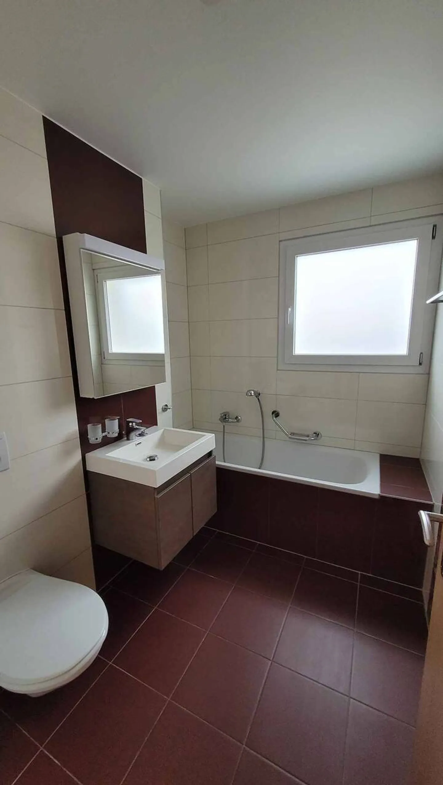 Wunderschöne Wohnung im 1. Stock mit großem Eckbalkon und schönem unverbautem Blick, nur wenige Schritte vom Stadtzentrum entfernt, vermietet verkauft - Foto 6 von 13