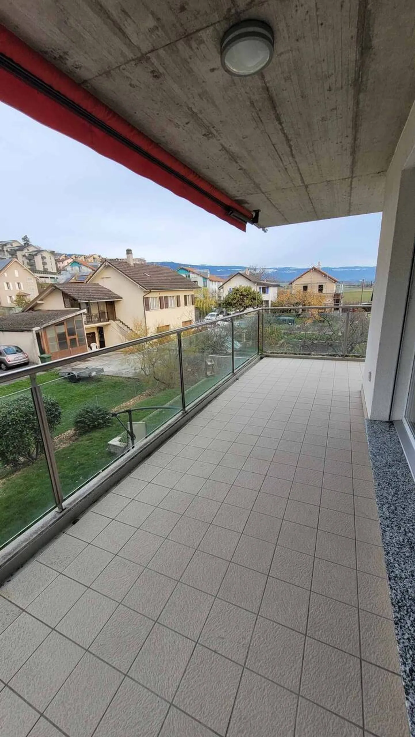Wunderschöne Wohnung im 1. Stock mit großem Eckbalkon und schönem unverbautem Blick, nur wenige Schritte vom Stadtzentrum entfernt, vermietet verkauft - Foto 7 von 13