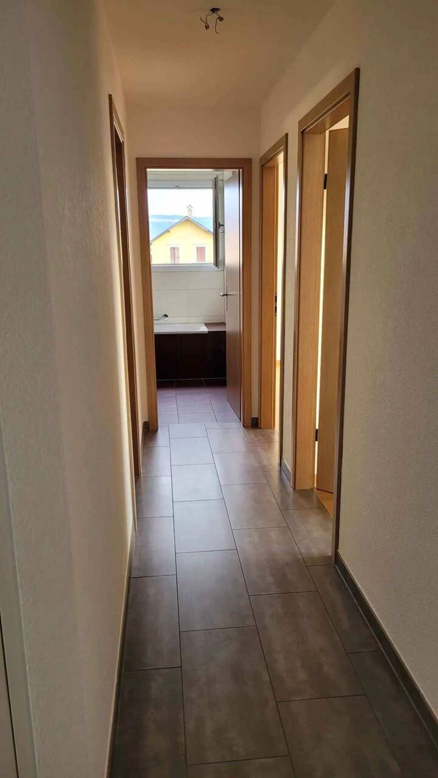 Wunderschöne Wohnung im 1. Stock mit großem Eckbalkon und schönem unverbautem Blick, nur wenige Schritte vom Stadtzentrum entfernt, vermietet verkauft - Foto 12 von 13