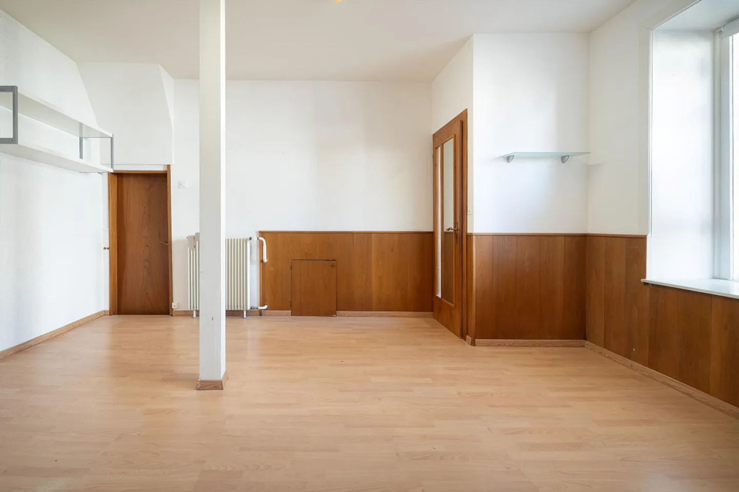 Eck-Einfamilienhaus mit Gewerberaum - Foto 11 von 12