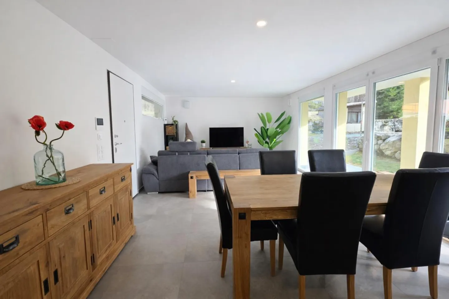 Modernes Apartment mit privatem Garten - Foto 2 von 9