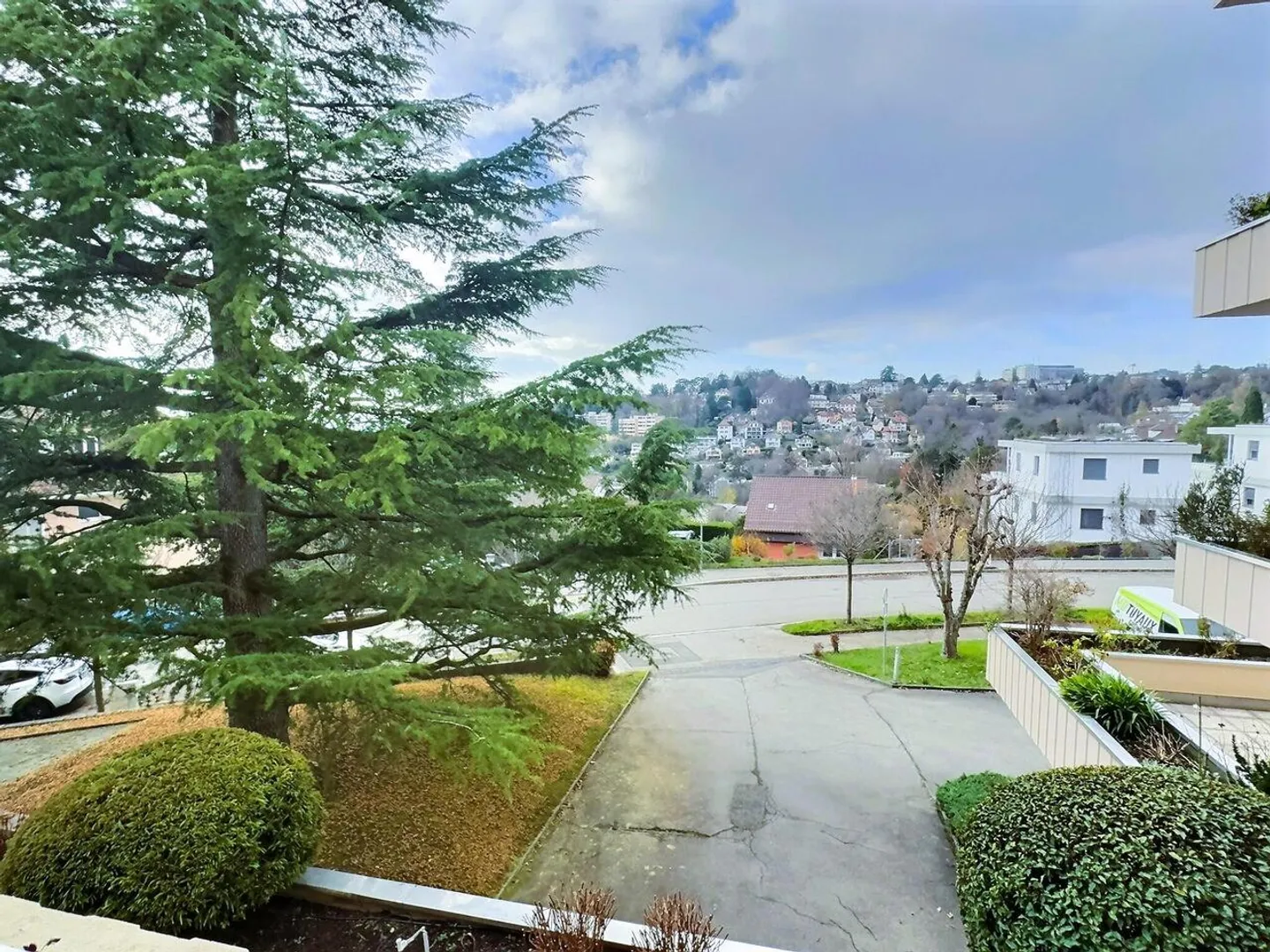 Magnificent apartment with lake view in occupied life annuity without rent - Photo 1 of 15