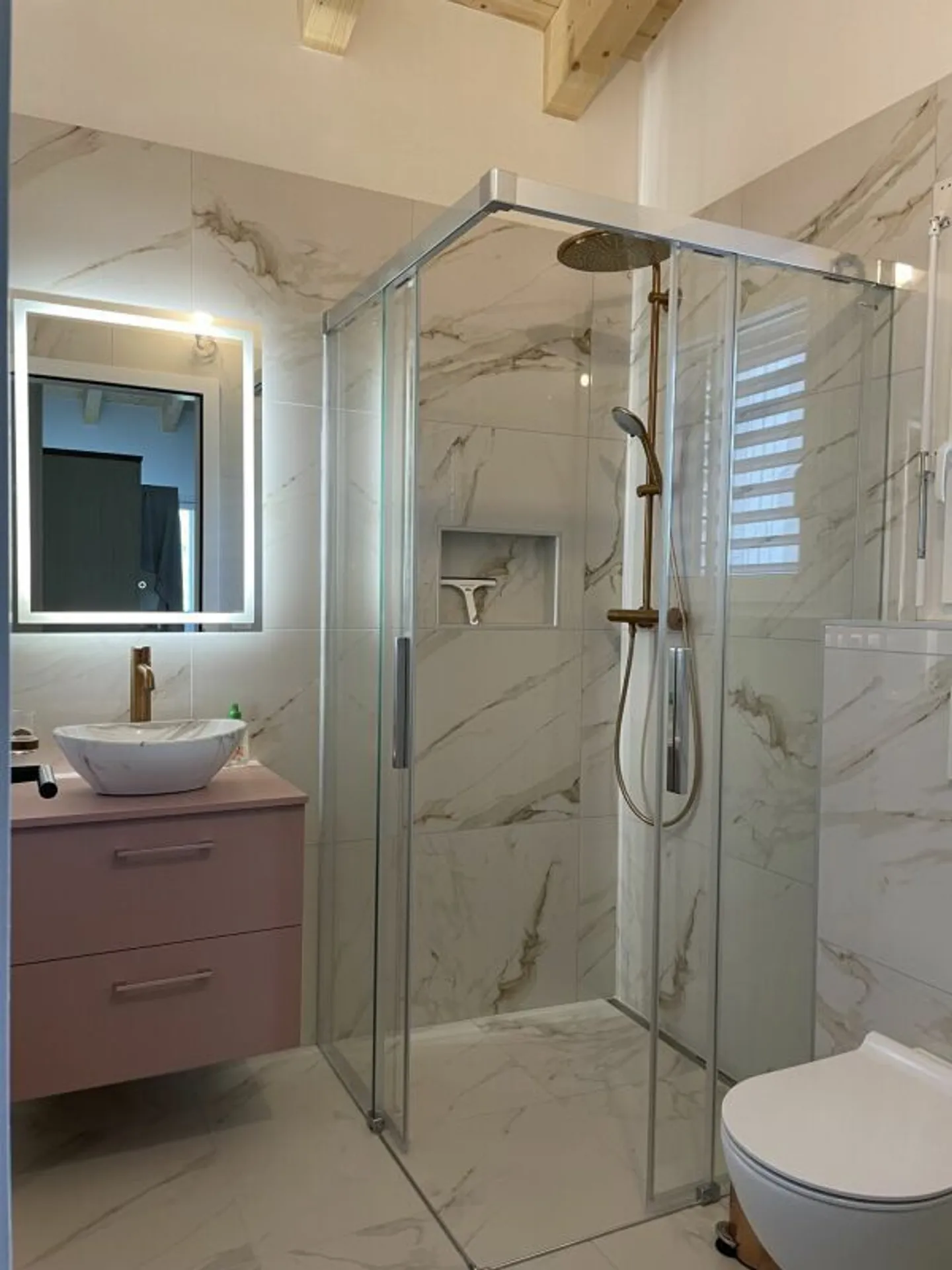 Grenier - 3.5 pièces - Exposition au soleil optimale - Photo 5 sur 8