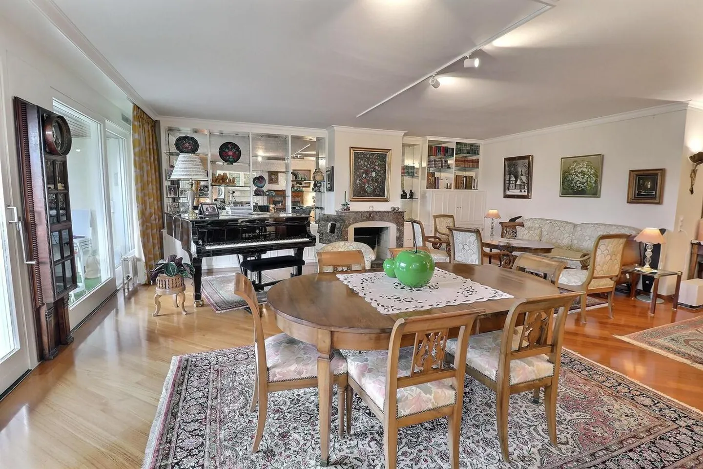 Magnificent apartment with lake view in occupied life annuity without rent - Photo 7 of 15