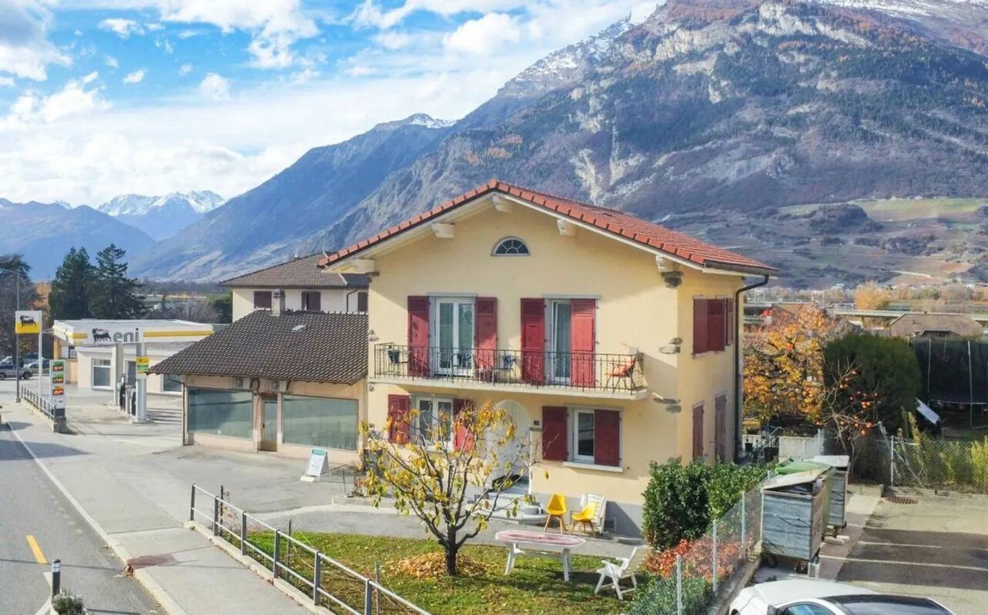 Multi-family house with commercial space and storage/office - Photo 1 of 7