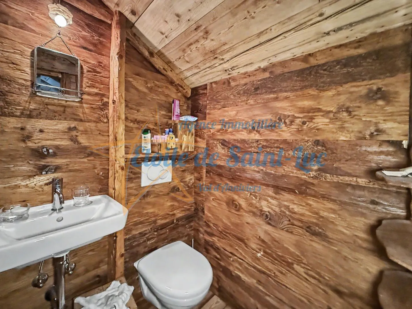 Chalet Charmant avec Deux Raccards - Photo 28 sur 29