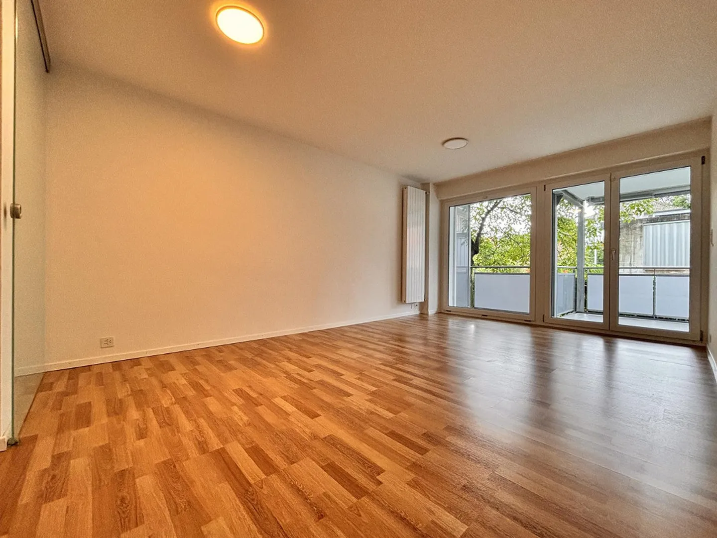 Bright and spacious 3.5-room apartment in an ideal location! - Photo 2 of 13