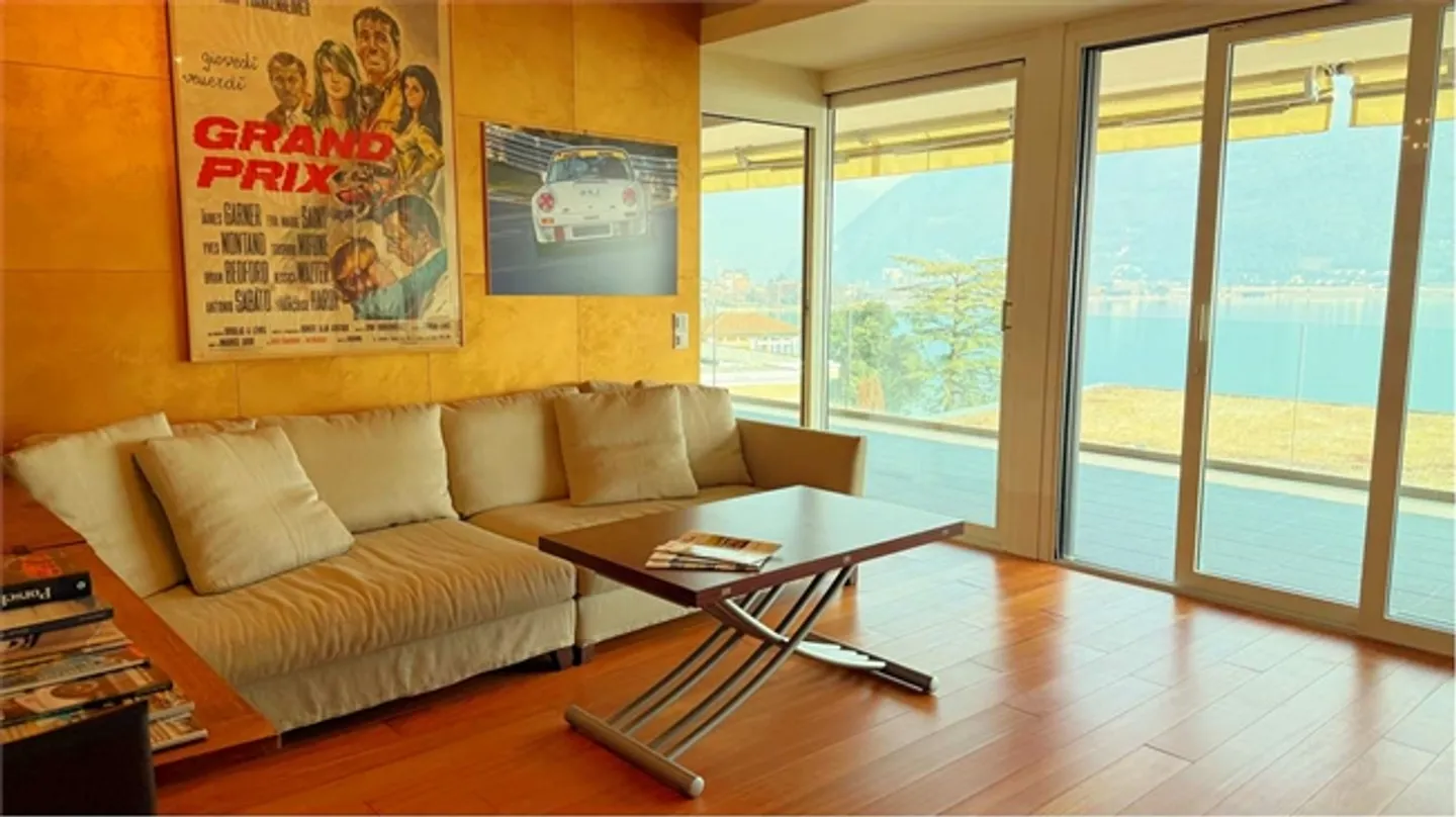 Apartment with terrace and enchanting lake view - Photo 7 of 20