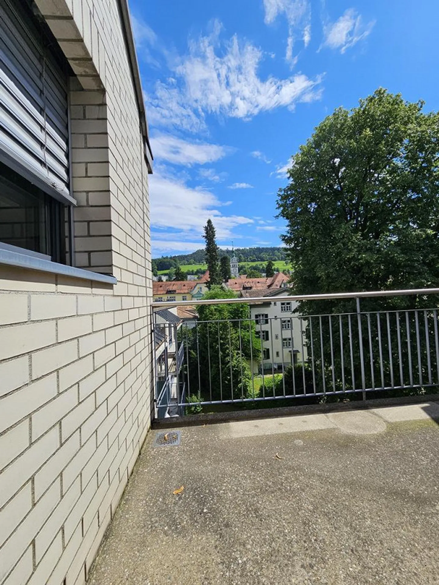 Appartamento moderno vicino all'ospedale cantonale cerca te! - Foto 8 di 9