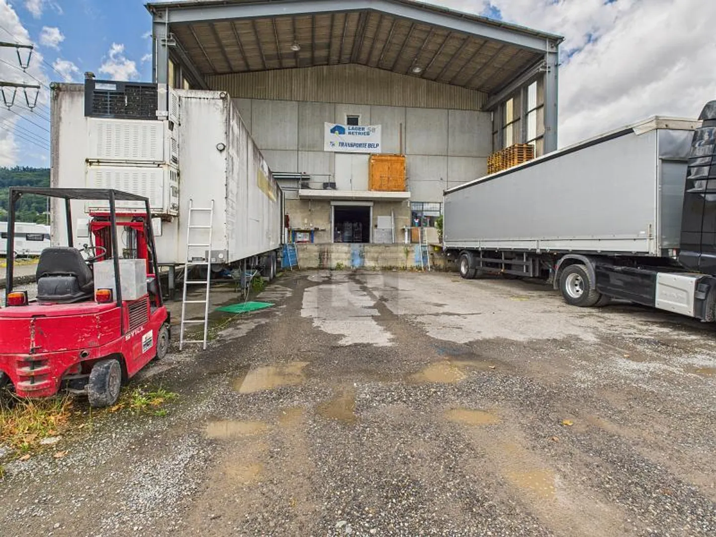 Entrepôt spacieux à Belp - Photo 4 sur 5