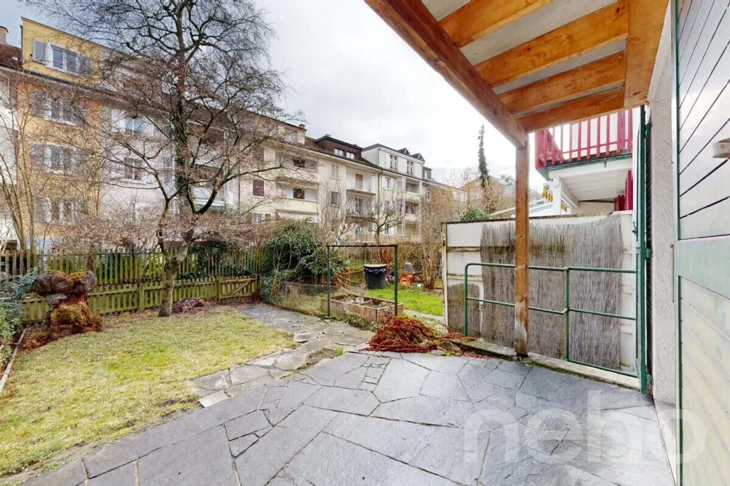 Charming Townhouse with Garden - Photo 2 of 13