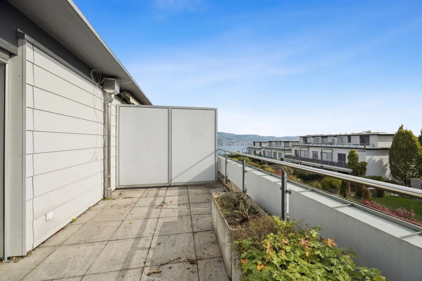 Corner House in a Quiet and Family-Friendly Neighborhood - Photo 6 of 12