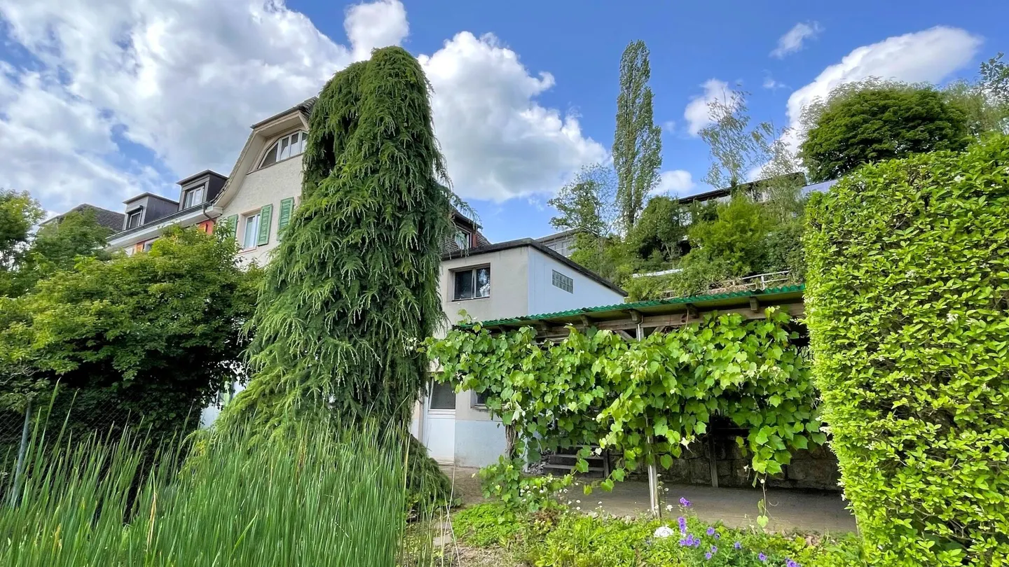 Charmantes Reihen-Eckhaus mit Garten - Foto 13 von 16