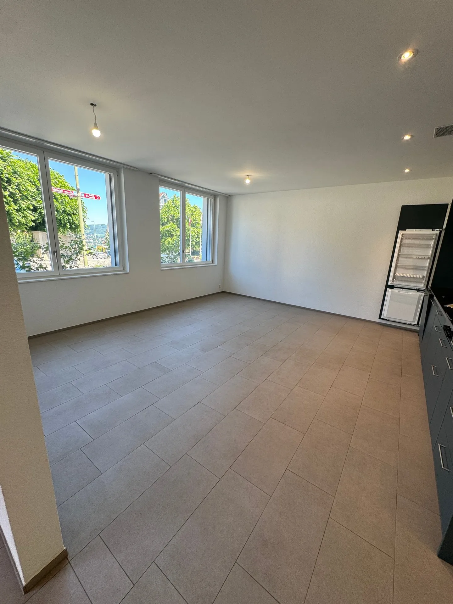 Appartamento moderno di 2,5 stanze al piano terra a Pfeffingen, in posizione centrale - Foto 5 di 8