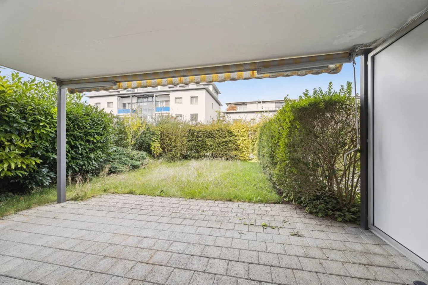 Corner House in a Quiet and Family-Friendly Neighborhood - Photo 10 of 12