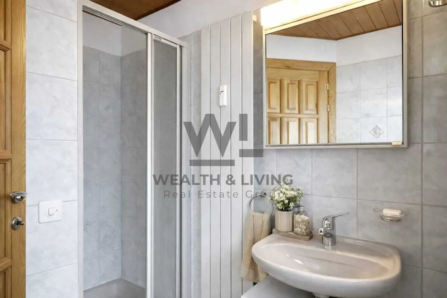 Geräumige Attika mit Garten - Foto 12 von 12