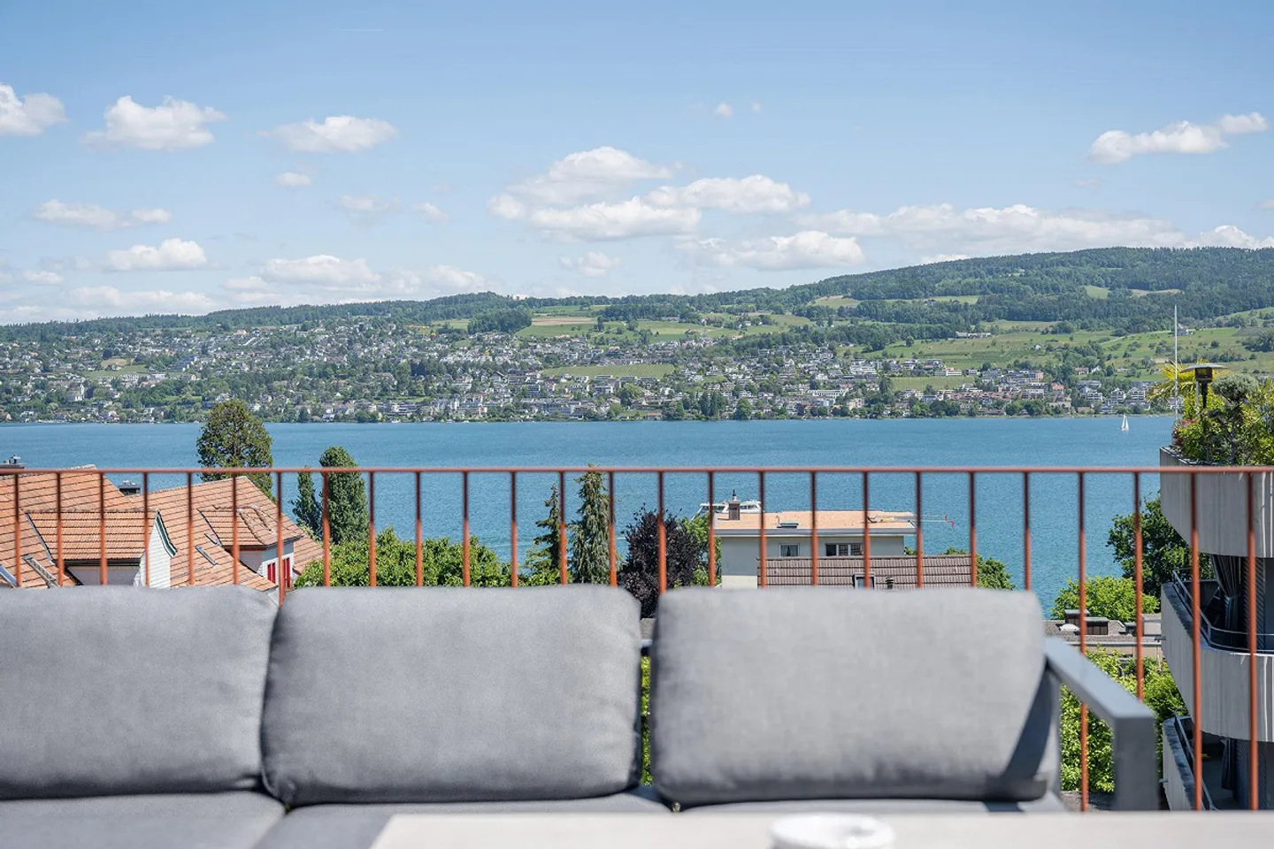 Modernes Mehrfamilienhaus mit Seesicht - Foto 6 von 13
