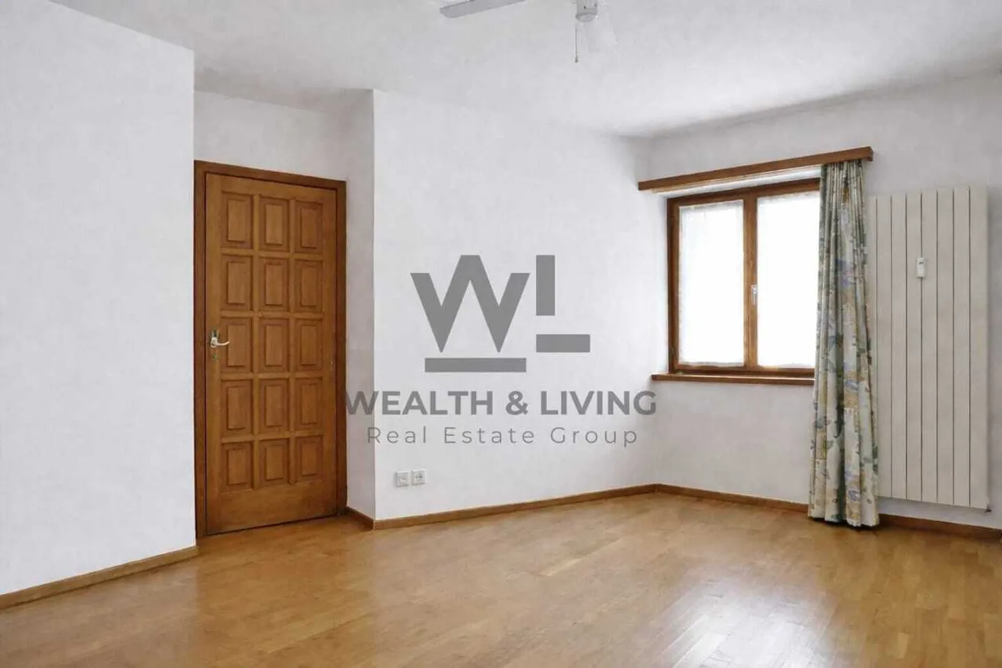 Geräumige Attika mit Garten - Foto 8 von 12