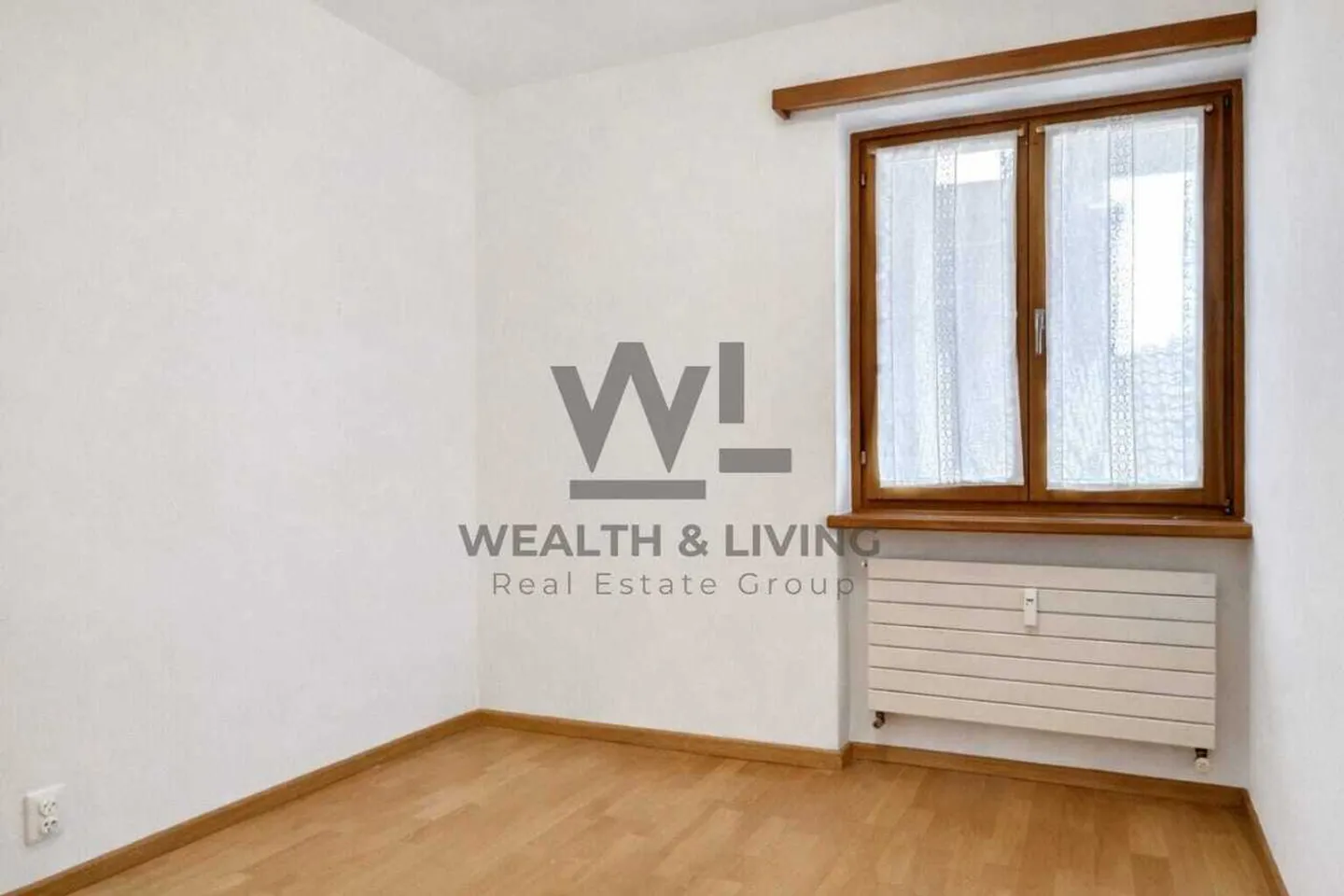 Geräumige Attika mit Garten - Foto 9 von 12