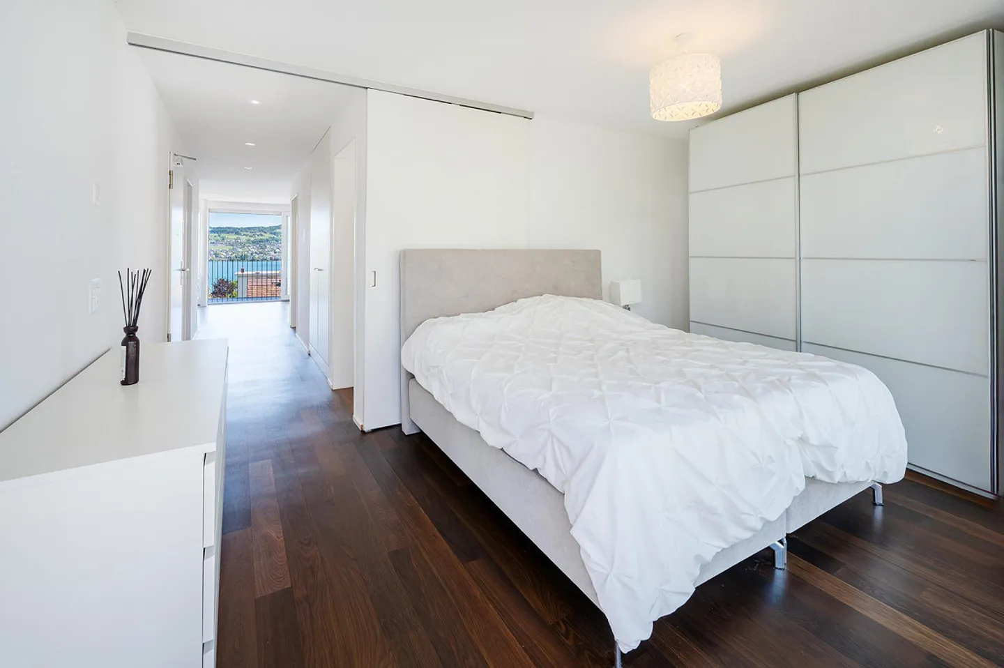 Modernes Mehrfamilienhaus mit Seesicht - Foto 8 von 13