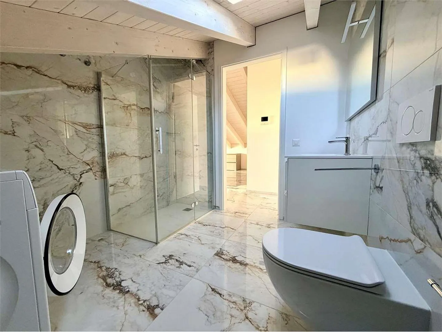 Modern 3.5-room attic for rent - Photo 8 of 8