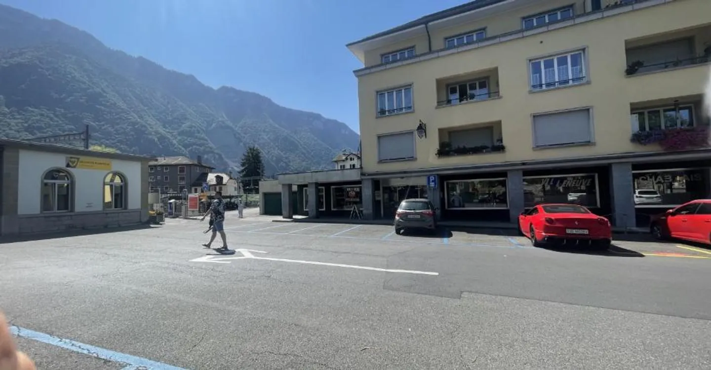 Erstklassige Gewerbefläche in Villeneuve - Foto 2 von 3