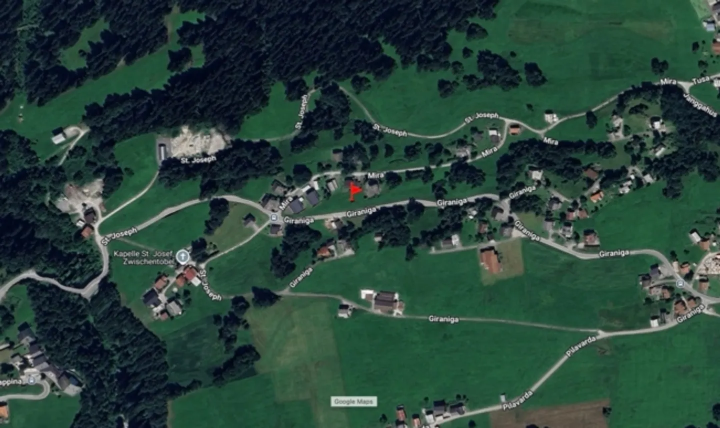 820 m² Sunny Building Land with Mountain Panorama in Obersaxen Mundaun - Photo 4 of 5