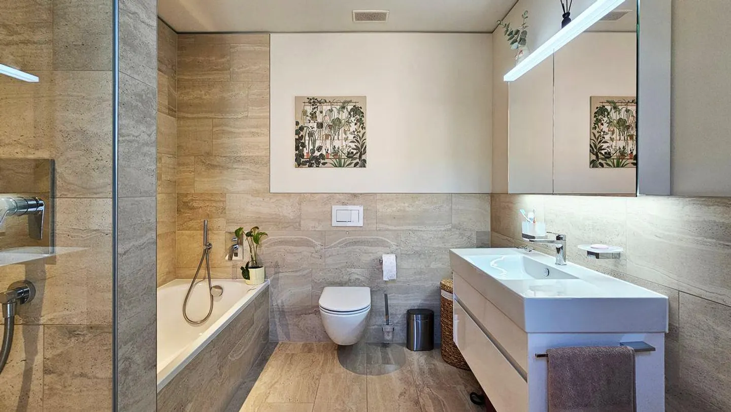 High-Quality Living Oasis - Photo 6 of 11