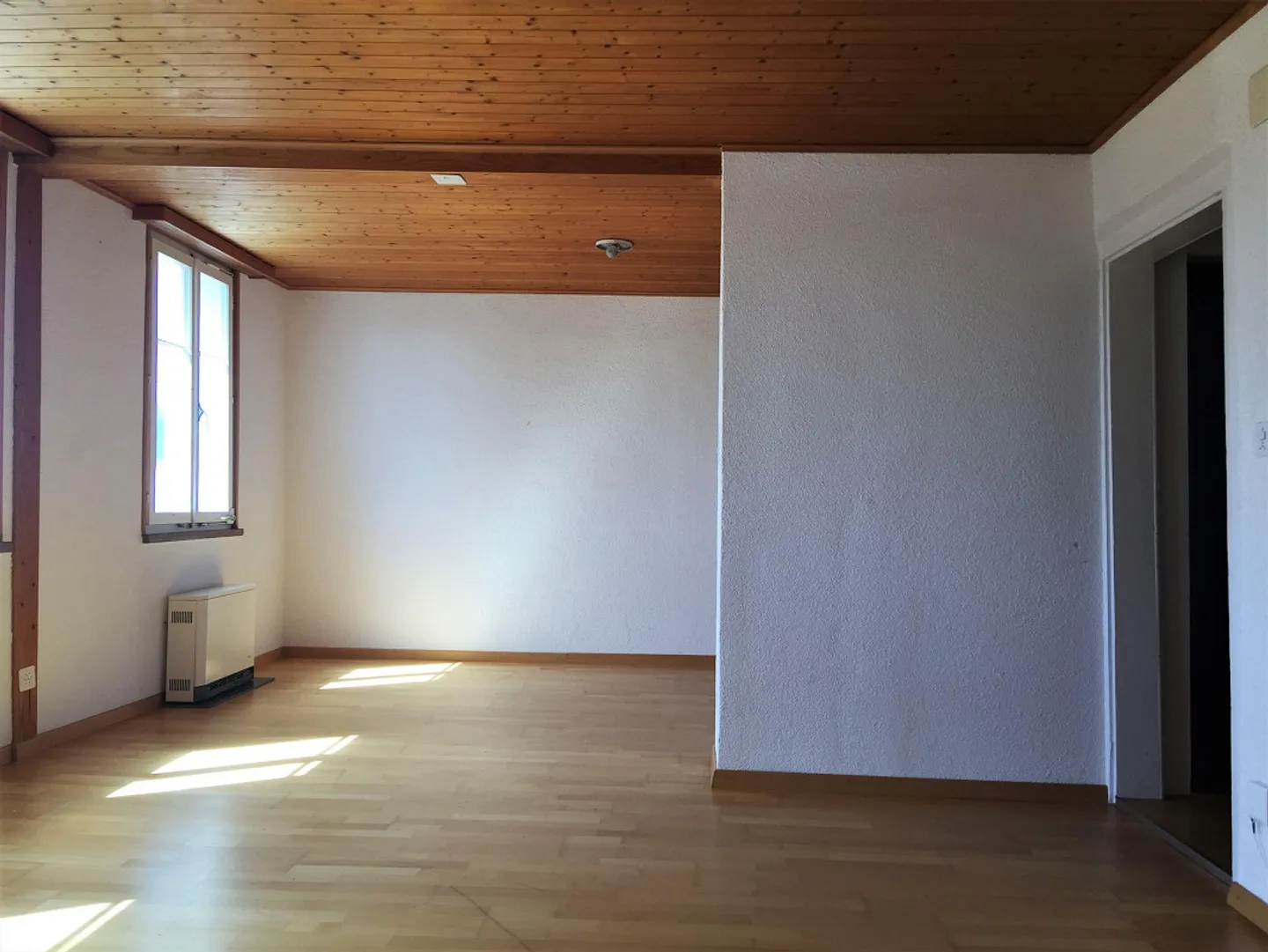 Incantevole appartamento mansardato di 3,5 locali con bella vista - Foto 5 di 9